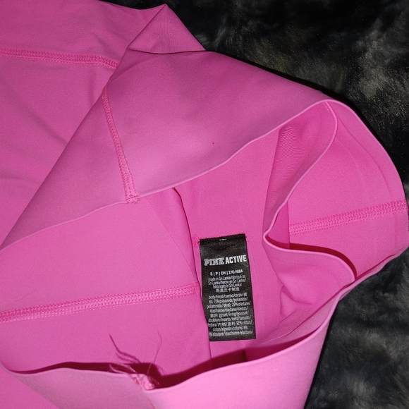 PINK VS hot pink compression shortd - Picture 3 of 4